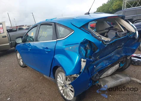 2015 Ford Focus Titanium из США, поврежденный, VIN 1FADP3N25FL367286